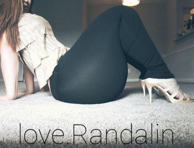 美国网红自豪展示5.3尺巨臀 称是纯天然(图)