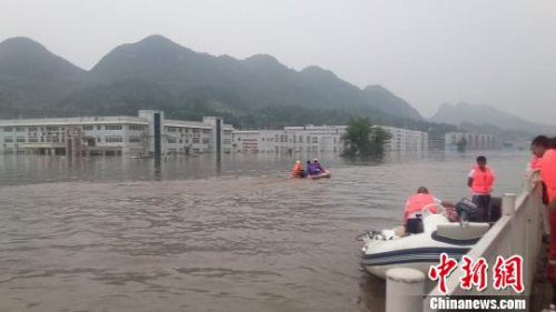 长江中下游强降雨持续 多地山洪灾害可能性大