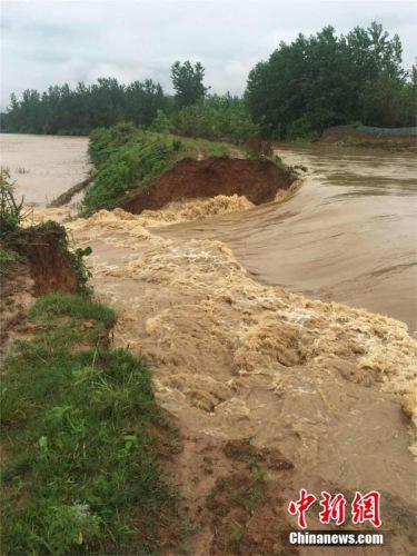 长江中下游强降雨持续 多地山洪灾害可能性大