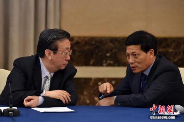 省级大员又迎调整高峰 两年内10余省份换书记 省级大员又迎调整高峰 两年内10余省份换书记