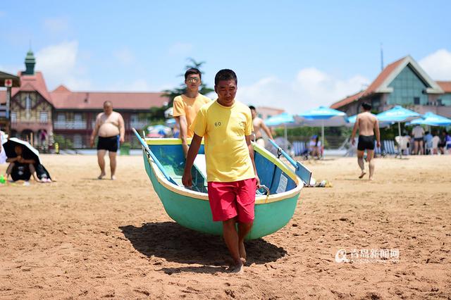 【青岛故事】浴场救生员一年救千人 爱财别来