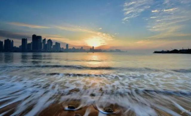 能想到最浪漫的事 就是和你在青岛看日出