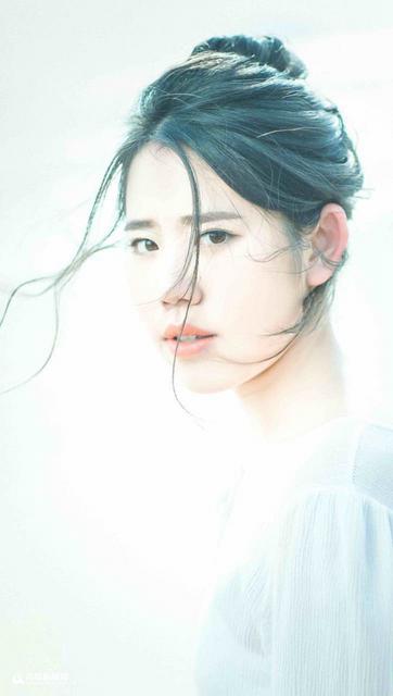 青岛95后女孩手写书开售 海量美照首曝光