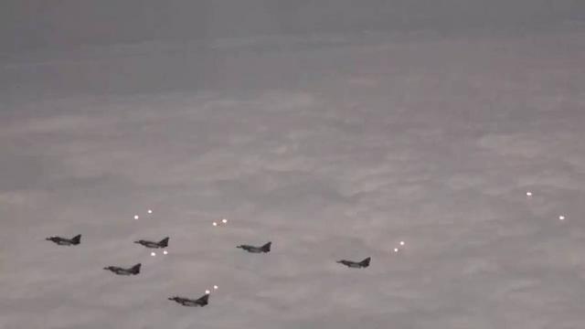 四位上将坐镇 海军三大舰队南海实弹演习