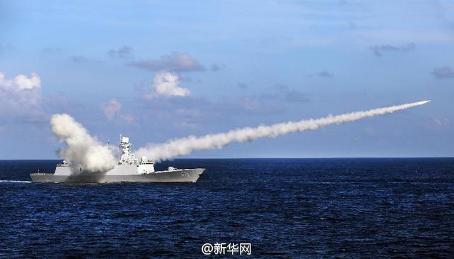 四位上将坐镇 海军三大舰队南海实弹演习