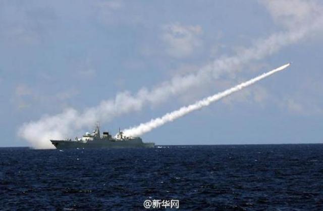 四位上将坐镇 海军三大舰队南海实弹演习