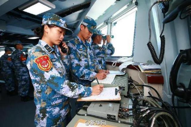 四位上将坐镇 海军三大舰队南海实弹演习