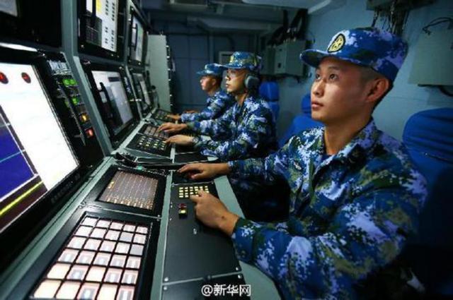 四位上将坐镇 海军三大舰队南海实弹演习