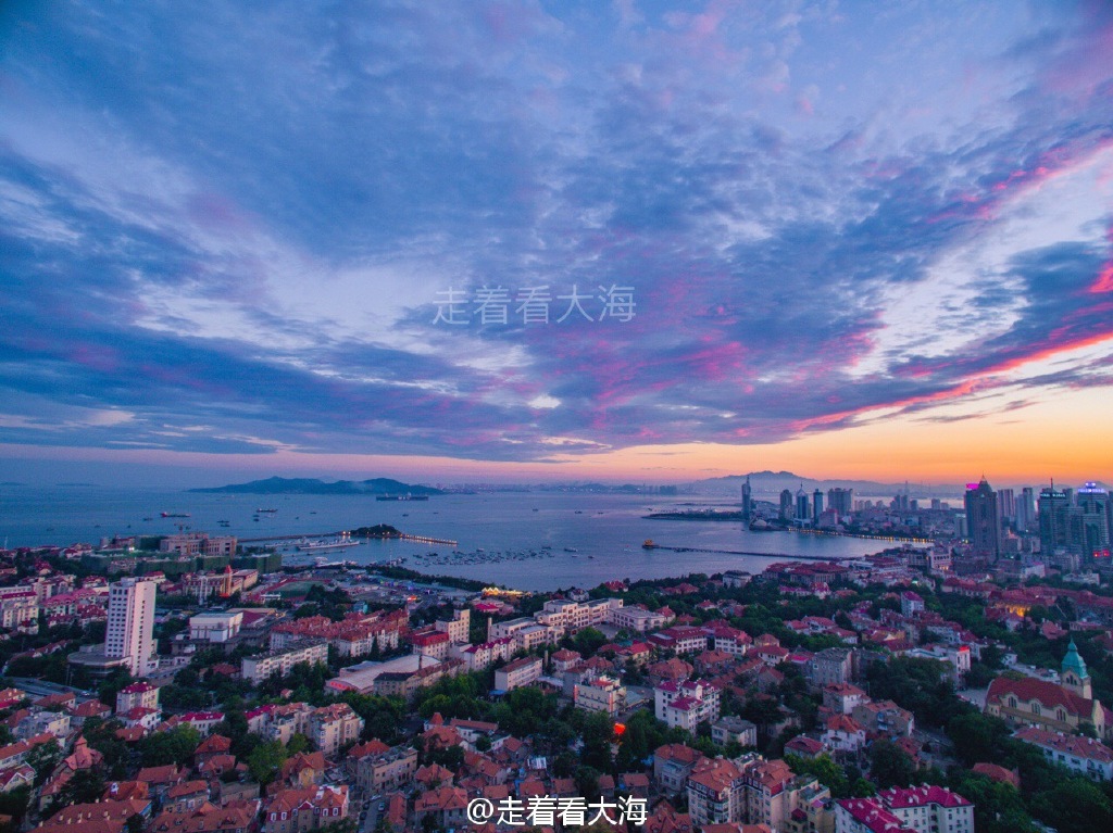 组图：青岛现绝美落日美景 魅影旖旎似油画