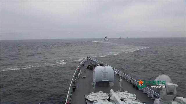 实录:海军三大舰队百艘舰艇大洋演兵 实录:海军三大舰队百艘舰艇大洋演兵