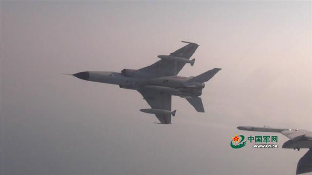 实录:海军三大舰队百艘舰艇大洋演兵 实录:海军三大舰队百艘舰艇大洋演兵