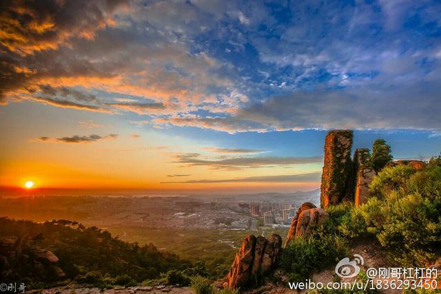 高清:浮山绝美大片来袭 登高望远俯瞰青岛全景