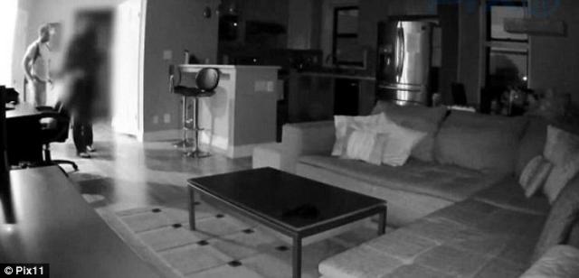 女子请人照顾猫 却发现对方在她家上演活春宫 女子请人照顾猫 却发现对方在她家上演活春宫