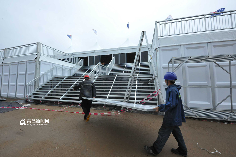 实拍西海岸啤酒节广场 超气派大棚月底纳客