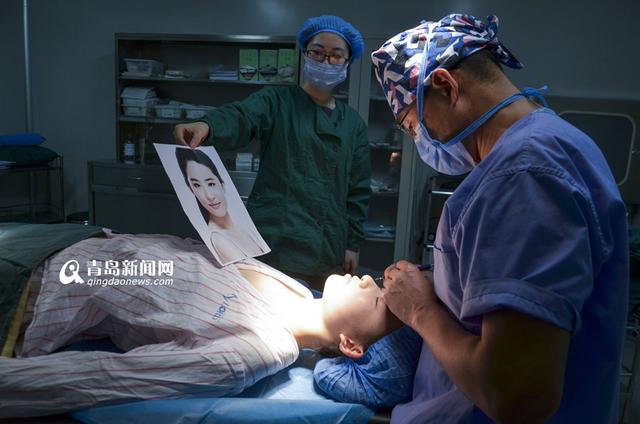 高清：19岁少女要变刘亦菲 独家揭秘整容全过程