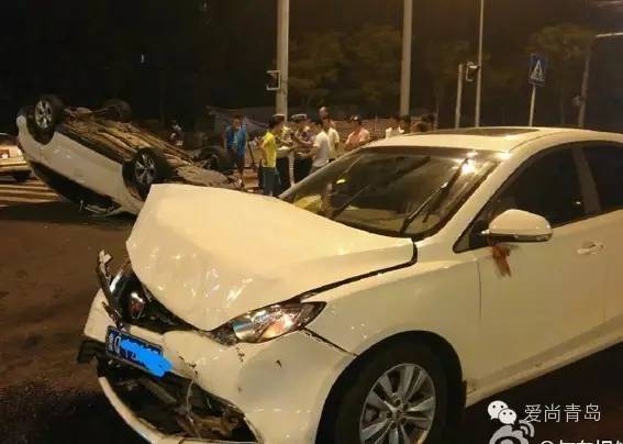 青岛某滴快车出交通事故 将受伤乘客扔路边(图)