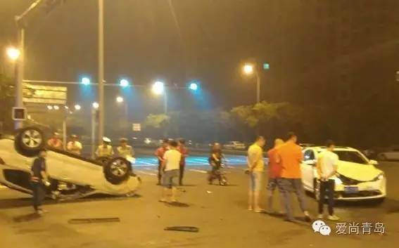 青岛某滴快车出交通事故 将受伤乘客扔路边(图)