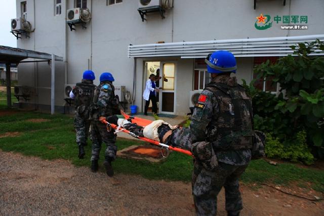 中国赴南苏丹维和步战车遇袭事件经过