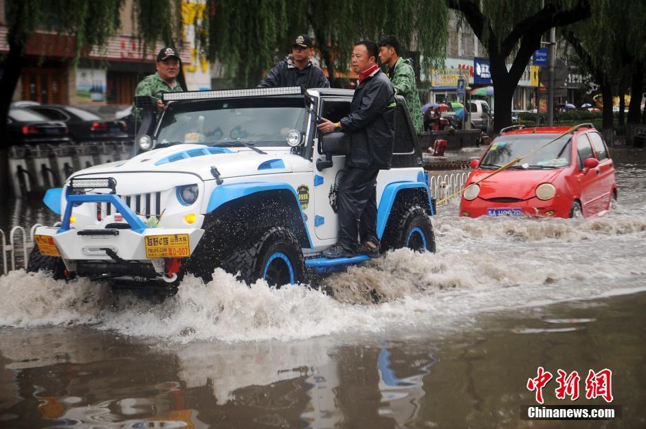 中国北方开启“暴雨模式” 多地迎入夏最强降雨