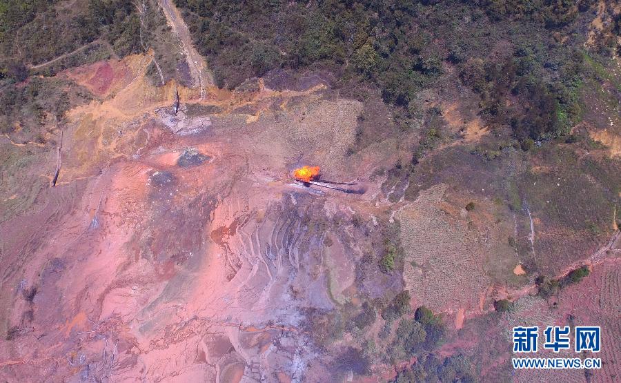 湖北恩施天然气管道因泥石流发生破裂爆燃 2人死亡