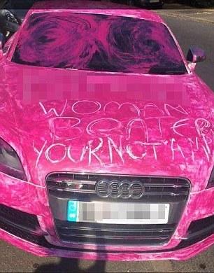 愤怒女子报复家暴男 将其爱车洒满粉色油漆