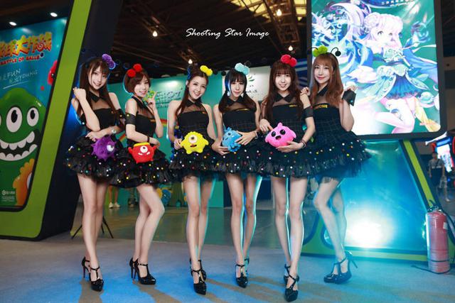 国内最大漫展大长腿晃眼