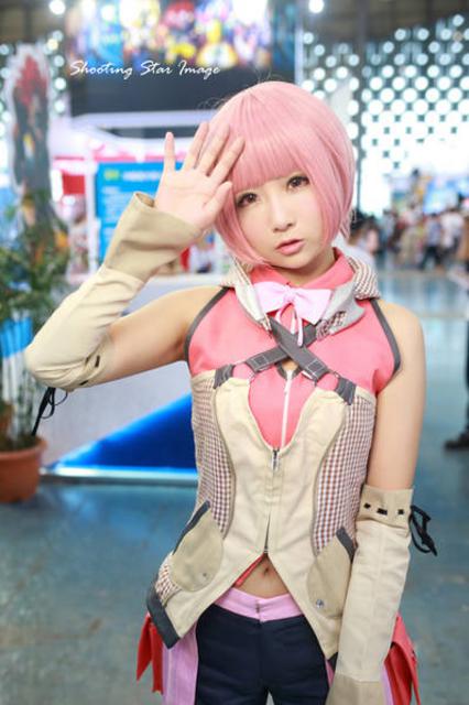 国内最大漫展大长腿晃眼