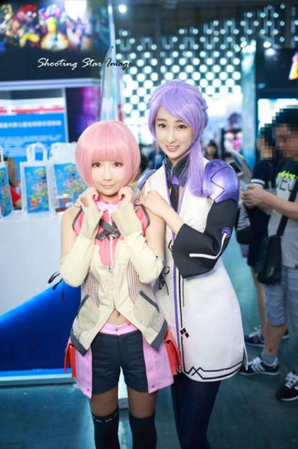 国内最大漫展大长腿晃眼