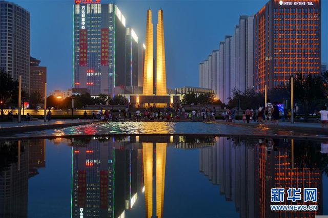 一组超震撼对比图!废墟上站起城——唐山