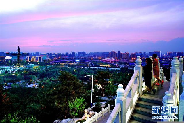 一组超震撼对比图!废墟上站起城——唐山