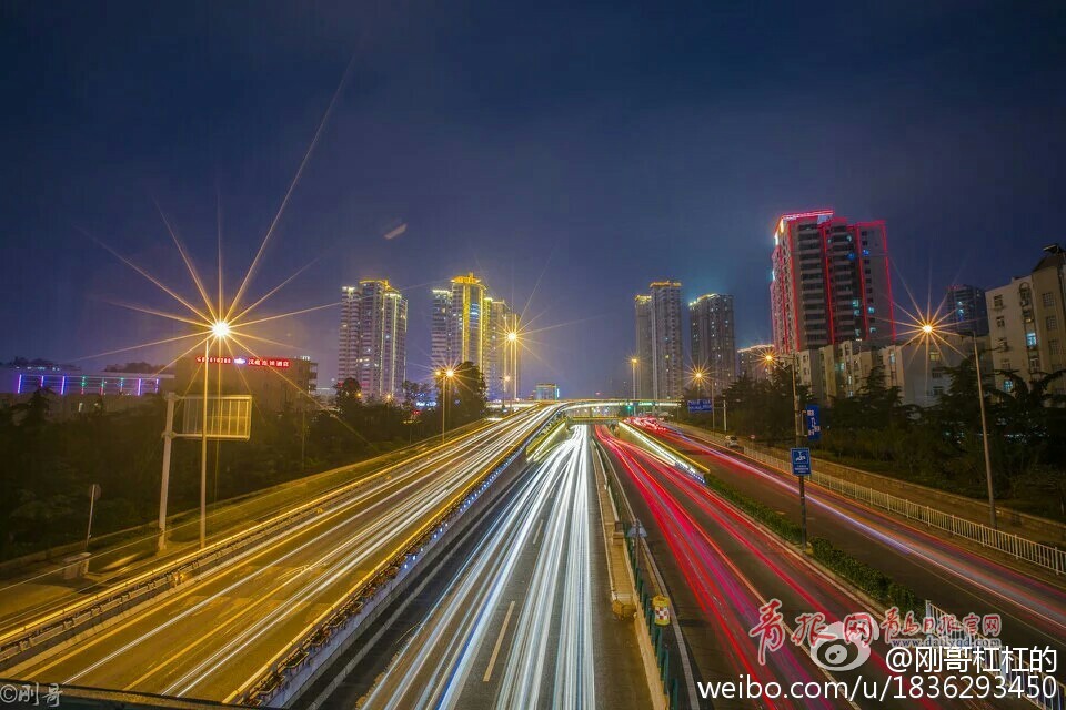 高清：炫酷夜景大片！慢门下的青岛明艳动人