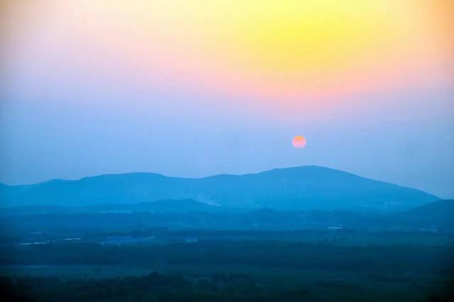 河北唐山滦县岩山的日出 图/CFP