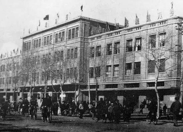 1970年代，唐山新市区百货商店