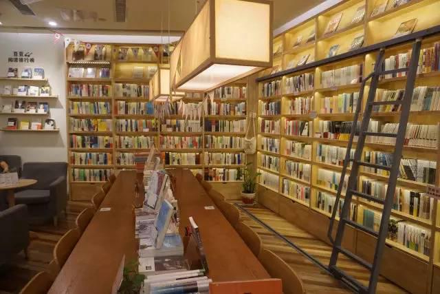 组图:青岛有9家高逼格书店 文青们不来瞧瞧?