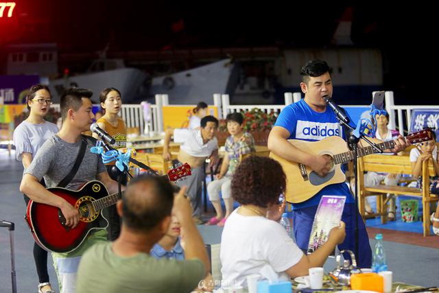 积米崖渔人码头亮相啤酒节 积米崖渔人码头亮相啤酒节