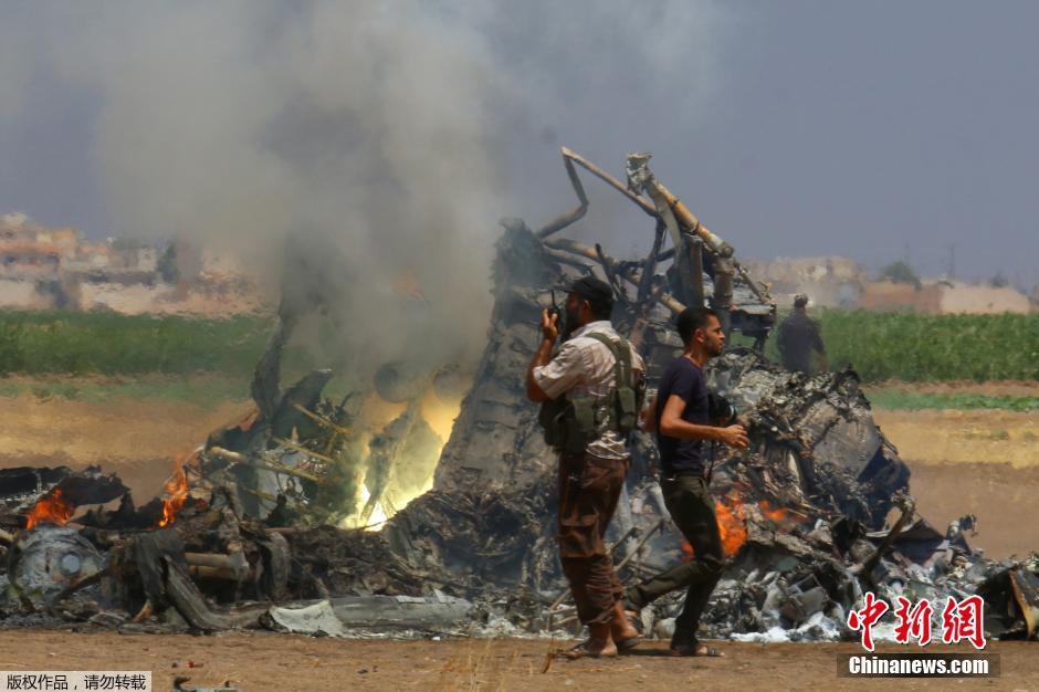 俄军直升机在叙利亚遭击落 机上5人全部丧生