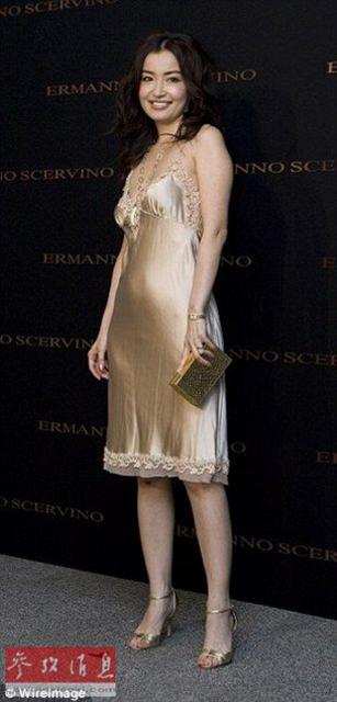 日本45岁女模身材傲人童颜无瑕 网友以为20岁