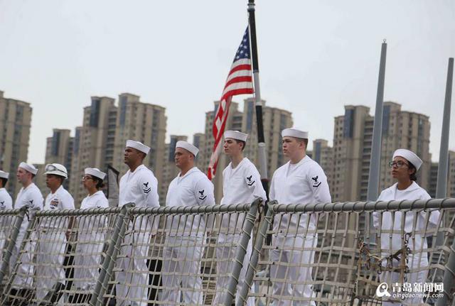 高清:美国海军本福德号驱逐舰首次访问青岛