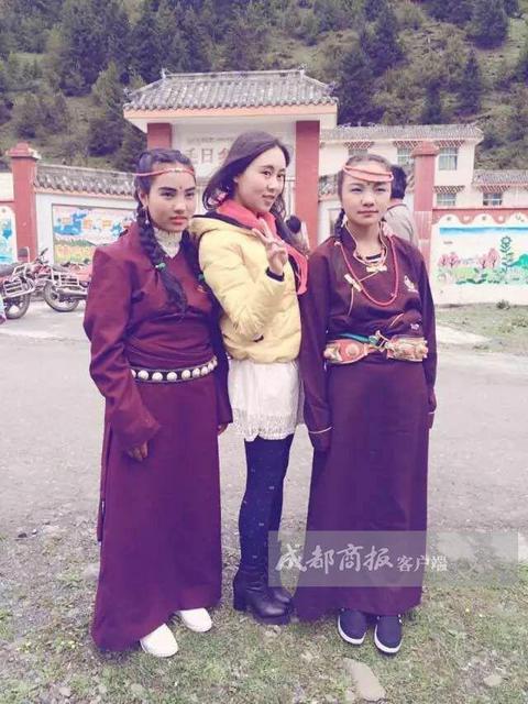 13岁少年为抢手机泼汽油烧伤年轻女教师