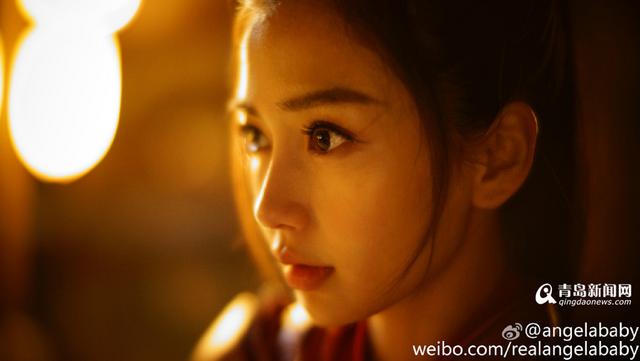 组图:Angelababy晒完美侧颜 表情迷离尽显妩媚