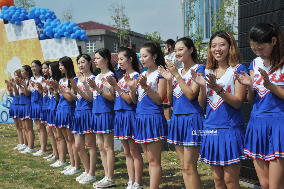 高清:啤酒节崂山会场拉开大幕 开启全城狂欢季