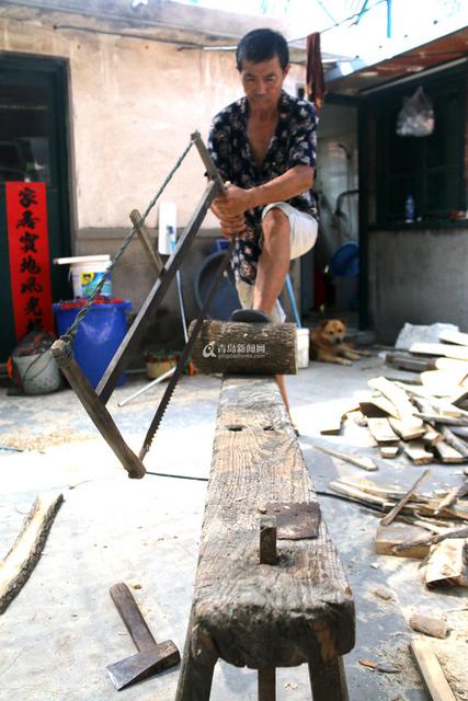 红岛渔民手工造古船模型：给多少钱都不卖(图)