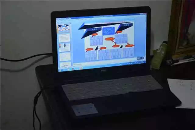 组图:平房里聊电商推销黑茶 投4980元月入10万? 组图:平房里聊电商推销黑茶 投4980元月入10万?