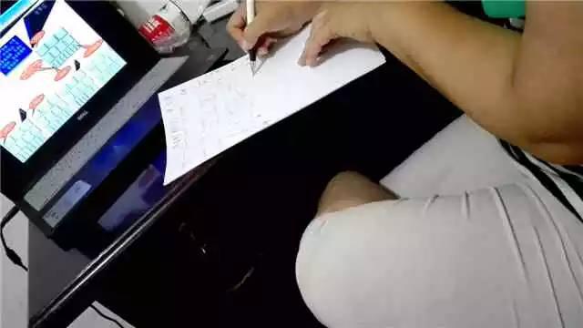 组图:平房里聊电商推销黑茶 投4980元月入10万? 组图:平房里聊电商推销黑茶 投4980元月入10万?