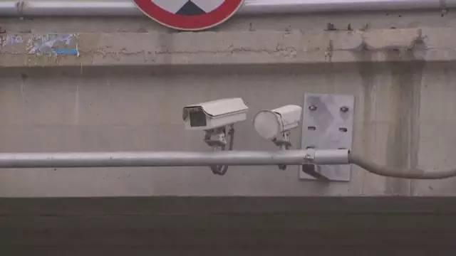 李沧四个路口有三千多人被抓拍 都不系安全带(图)