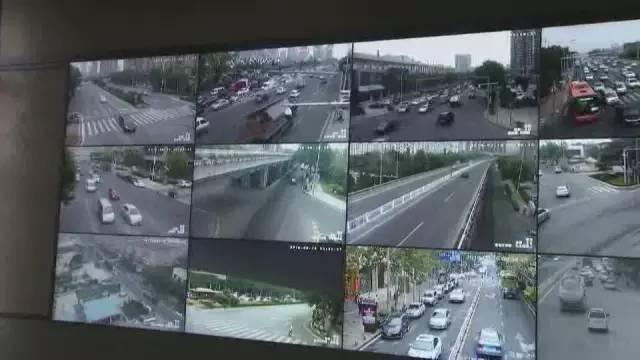 李沧四个路口有三千多人被抓拍 都不系安全带(图)