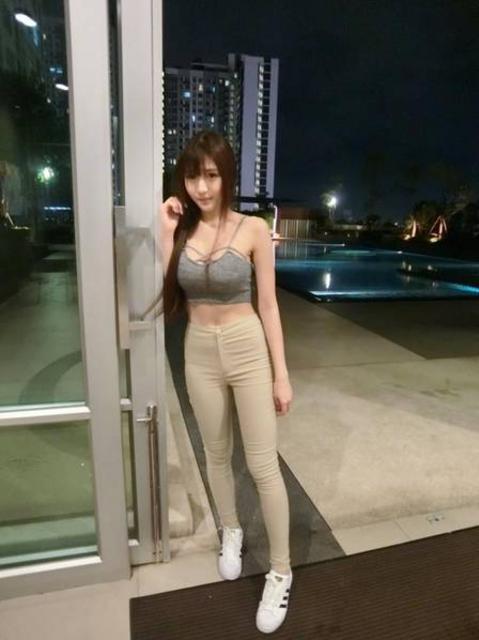 泰国网红“棒糖妹”私照曝光