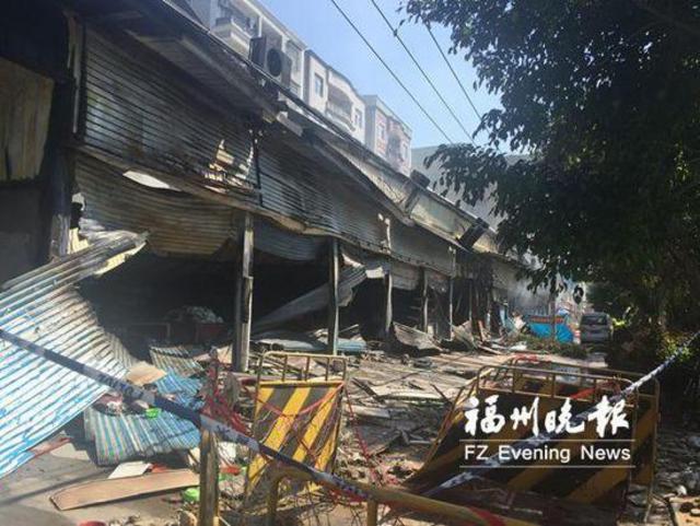 福清一手机店着火蔓延13家店面 一超市店员遇难