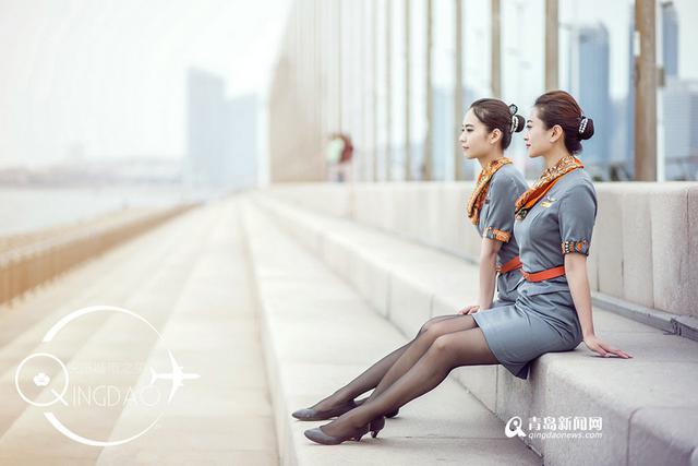 高清：空姐空少合拍青岛大片 人美景美颜值爆表
