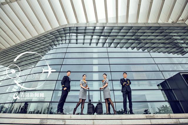 高清：空姐空少合拍青岛大片 人美景美颜值爆表